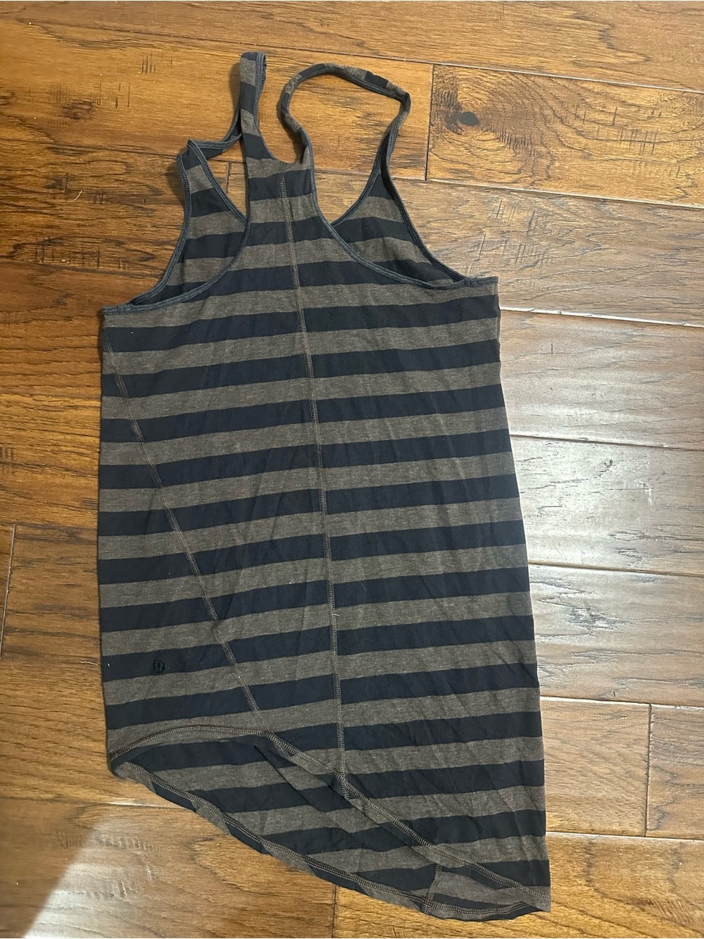 Lululemon Torque Tank - Picture 6 of 7